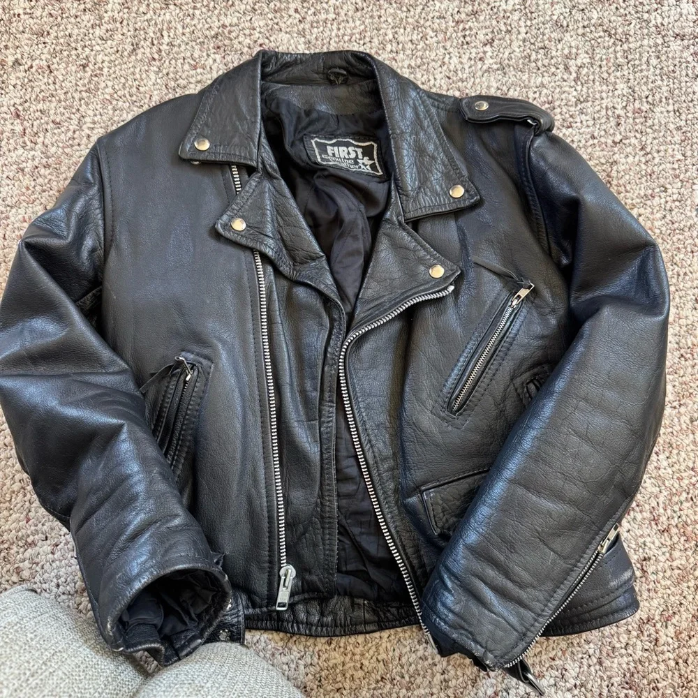 Ladies leather jacket - Picture 1 of 11
